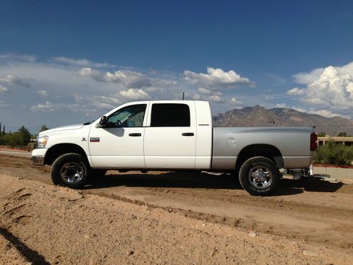 2007 dodge ram 2500 slt mega cab 5.9 cummins deisel 4x4 one owner, non-smoker