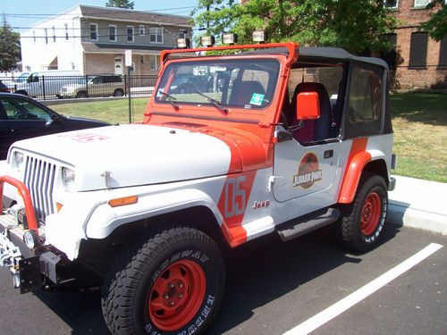 1995 jeep wrangler 4x4 jurassic park style.