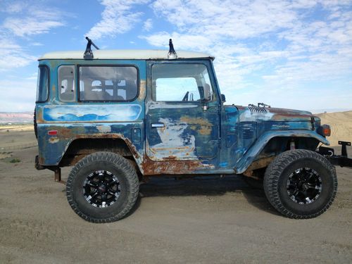 1977 fj40 landcruiser daily driver rock crawler