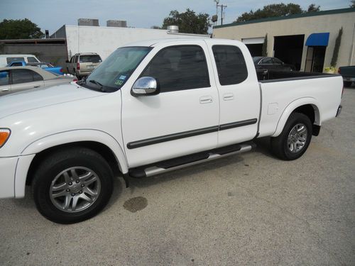 Find used 2004 Toyota Tundra SR5 Extended Cab Pickup 4-Door 4.7L in