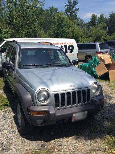 2004 jeep liberty sport utility 4-door 3.7l *clean *no *reserve