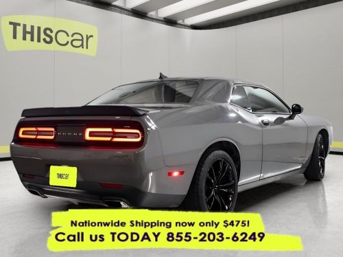 2017 dodge challenger sxt plus