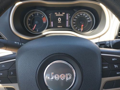 2017 jeep cherokee sport