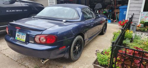 2002 mazda mx-5 miata se