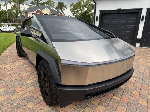 2024 tesla cybertruck