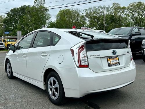 2015 toyota prius two 4dr hatchback