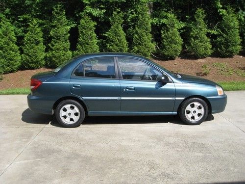 2003 kia rio automatic one owner no reserve