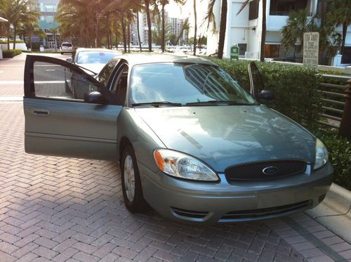 2006 ford taurus se sedan 4-door 3.0l