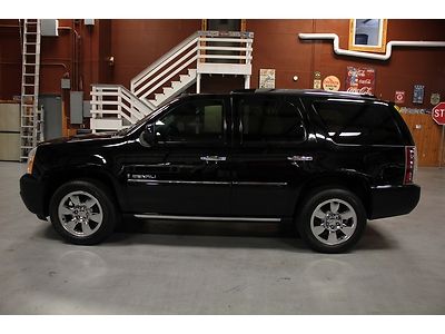 Loaded new tires 2008 gmc yukon denali awd nav roof cam 3rd row 4x4