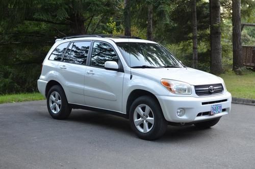 2004 toyota rav4 limited sport utility 4-door 2.4l pearl white, black leather