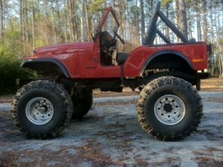 Cj5 jeep 1980 v8 huge lift 39 inch super swampers