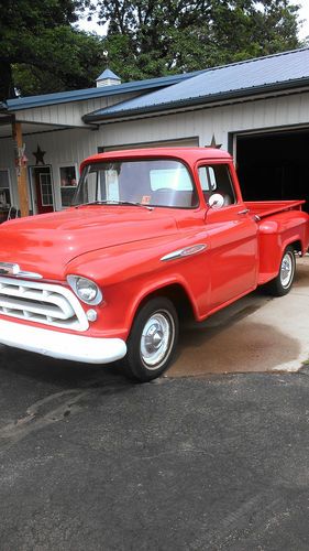 1957 chevy stepside 3100 series