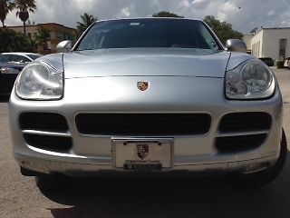 2005 porsche cayenne base sport utility 4-door 3.2l