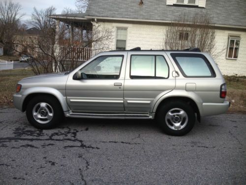 1998 infiniti qx4 base sport utility 4-door 3.3l, v6, sunroof, fully loaded.