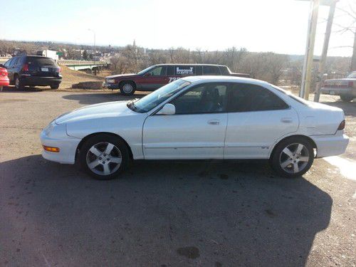 2000 acura integra gs-r sedan 4-door 5 speed sunroof no reserve low miles