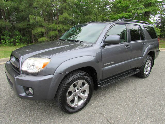 <br />
2007 toyota limited 4runner v6 4x4 navigation low miles 1owner