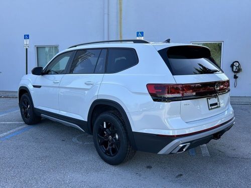 2024 volkswagen atlas 2.0t peak edition sel