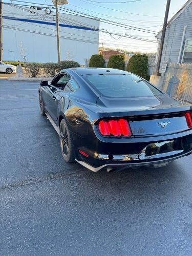 2016 ford mustang