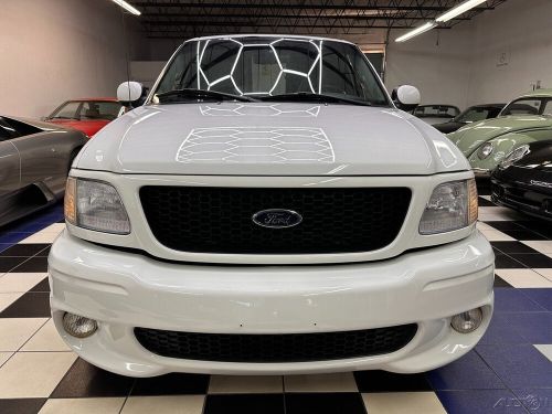 2000 ford f-150 svt lighting - mmaculate condition !