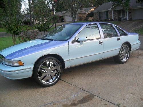 1993 chevrolet caprice classic sedan 4-door 5.0l