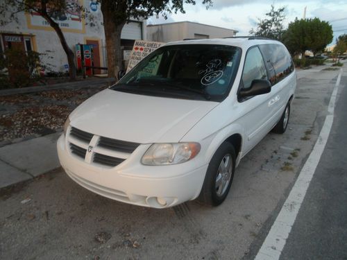 2007 dodge grand caravan sxt mini passenger van 4-door 3.8l