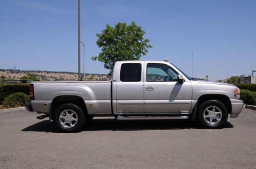 2004 gmc sierra denali base extended cab pickup 4-door 6.0l