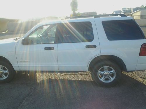 2004 ford explorer xlt