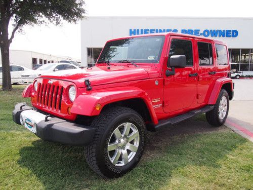 Wrangler sahara 4x4 hardtop leather nav super nice!