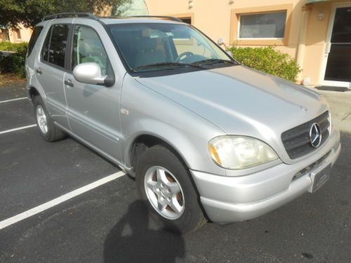 2001 ml320 awd 1 owner florida car loaded with nav sunroof  very sharp and clean