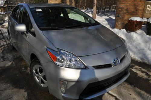 2013 toyota prius.no reserve.1.8 liter electric hybrid/ac/alloys/salvage/rebuilt