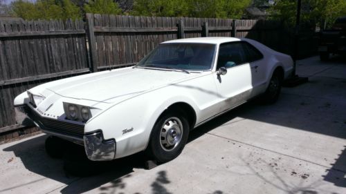 1966 oldsmobile toronado base 7.0l