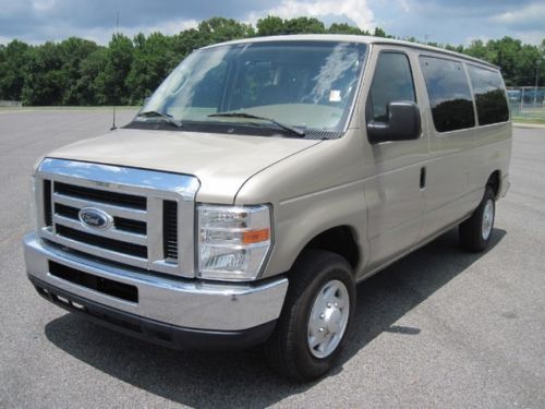 08 ford econoline e350 xlt superduty 12 passenger van clean carfax