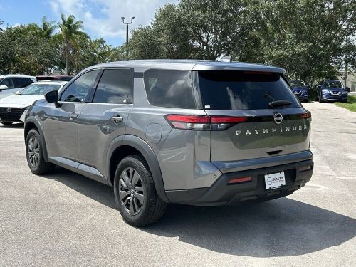 2022 nissan pathfinder s