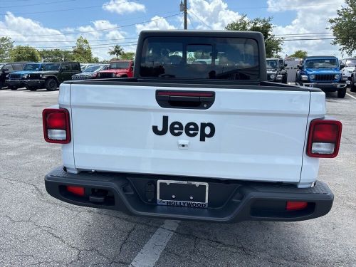 2024 jeep gladiator sport