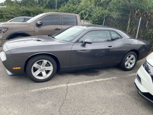 2014 dodge challenger sxt