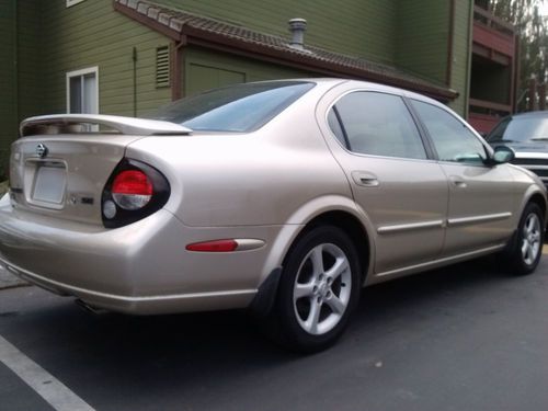 2000 nissan maxima se sedan 4-door 3.0l