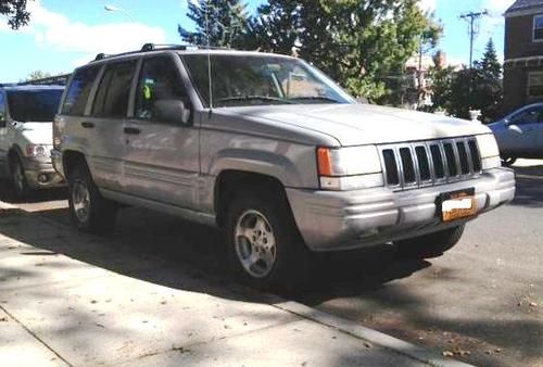 1998 jeep grand cherokee laredo silver sport utility 4-door 5.2l