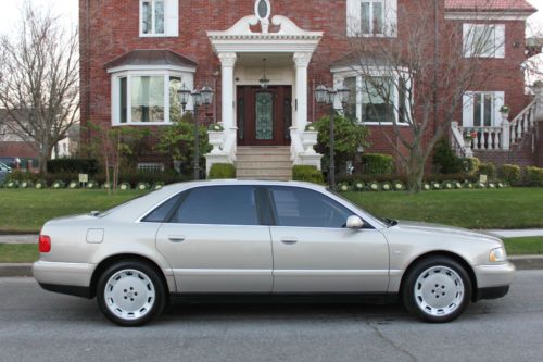 Quattro navigation super rare color combination mint condition clean carfax