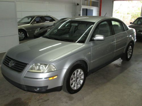 2002 volkswagen passat gls sedan 4-door 1.8l