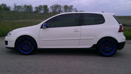 2008 volkswagen gti base hatchback 2-door 2.0l