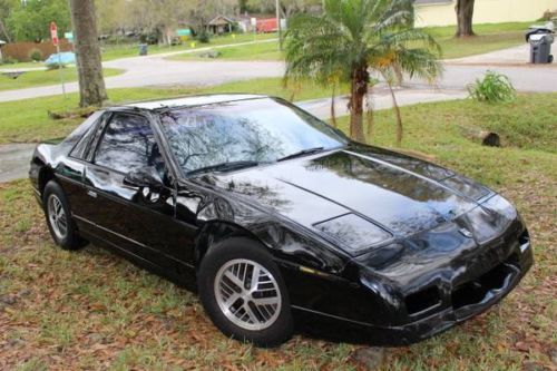 1986 pontiac fiero se coupe 2-door 2.8l v6