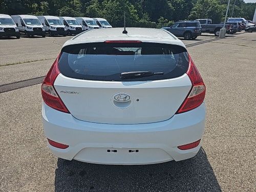 2012 hyundai accent se