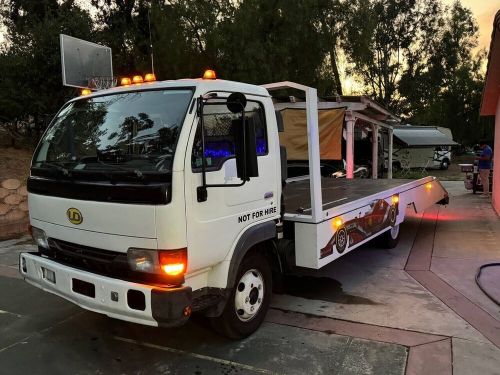 2004 ud trucks ud1200 4x2 2dr regular cab