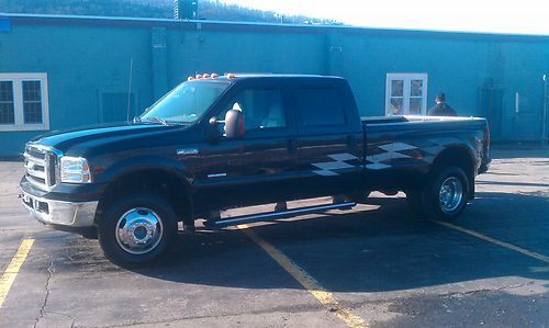 2005 ford f-350 super duty lariat crew cab pickup 4-door 6.0l diesel dually