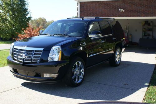 Like new 2010 cadillac escalade premium awd