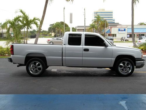 2005 chevrolet silverado 4x4 1500 base standard cab pickup 2-door 5.3l