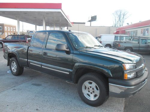 05 133,000 miles ext cab 4x4 z71 looks good runs great! no reserve!