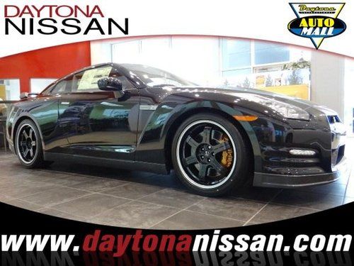 Brand new, 2013 nissan gtr, black edition, leather, seats 4, 545hp, carbon fiber