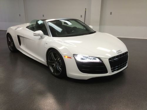 2011 audi r8 white sexy v10