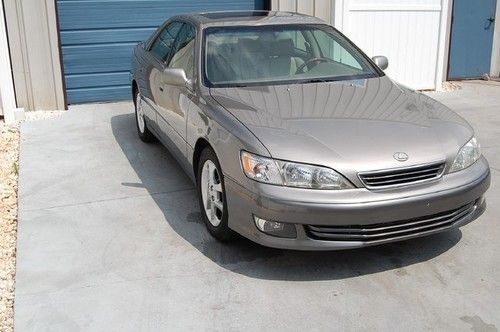 2001 lexus es300 v6 automatic  leather sunroof sedan 26 mpg 01 es 300 camry